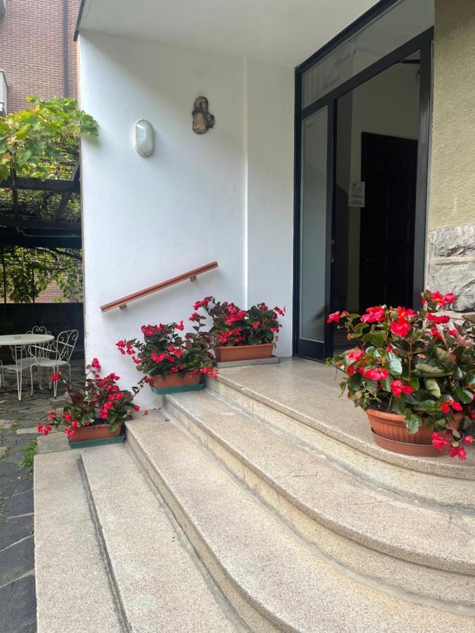 Nuova Casa Vacanze Nonna Prassede Con Giardino E Posto Auto Villa Lecco Exteriör bild